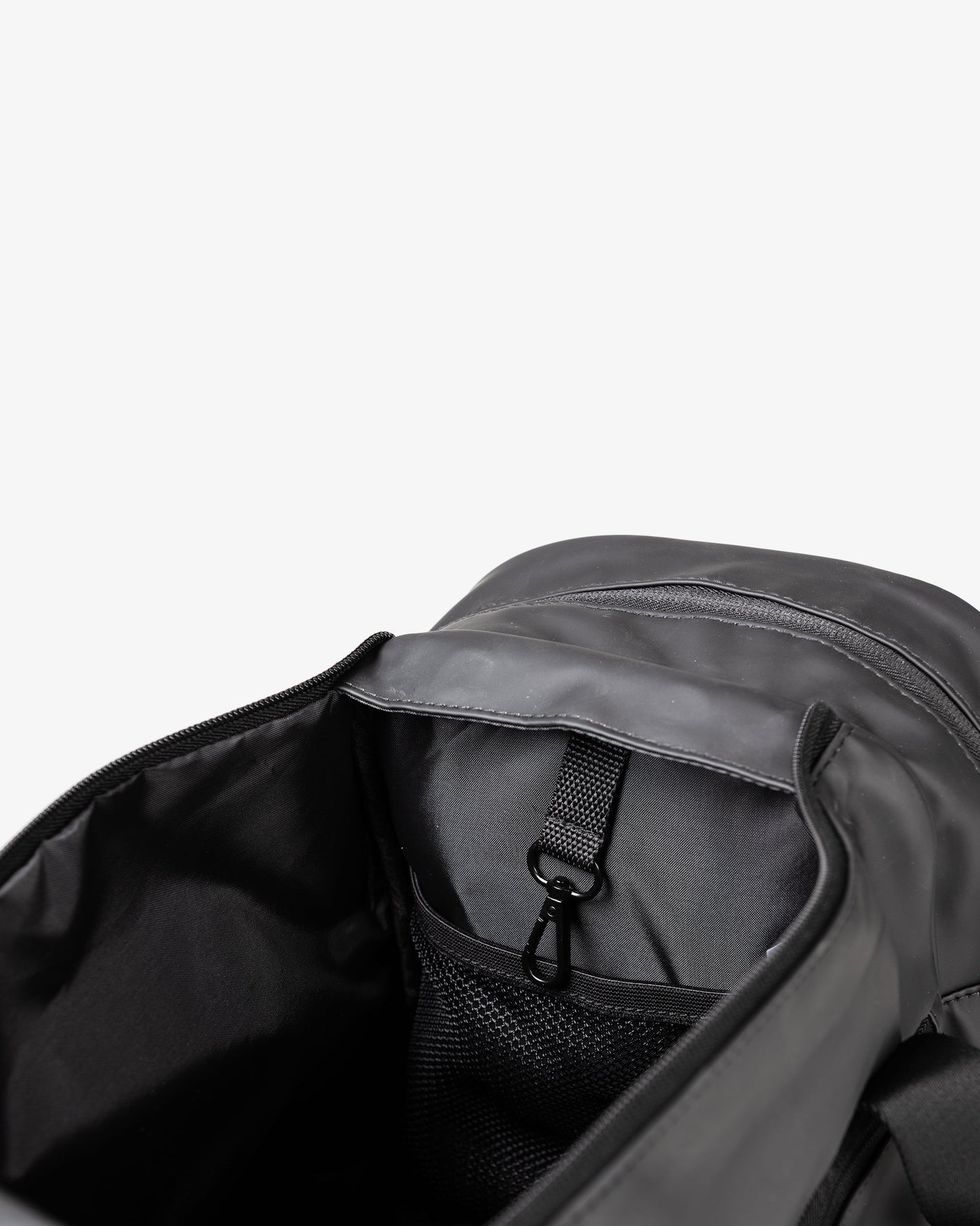 gym-bag-black-p4 Smartshake_GymBag_Black_detail.jpg