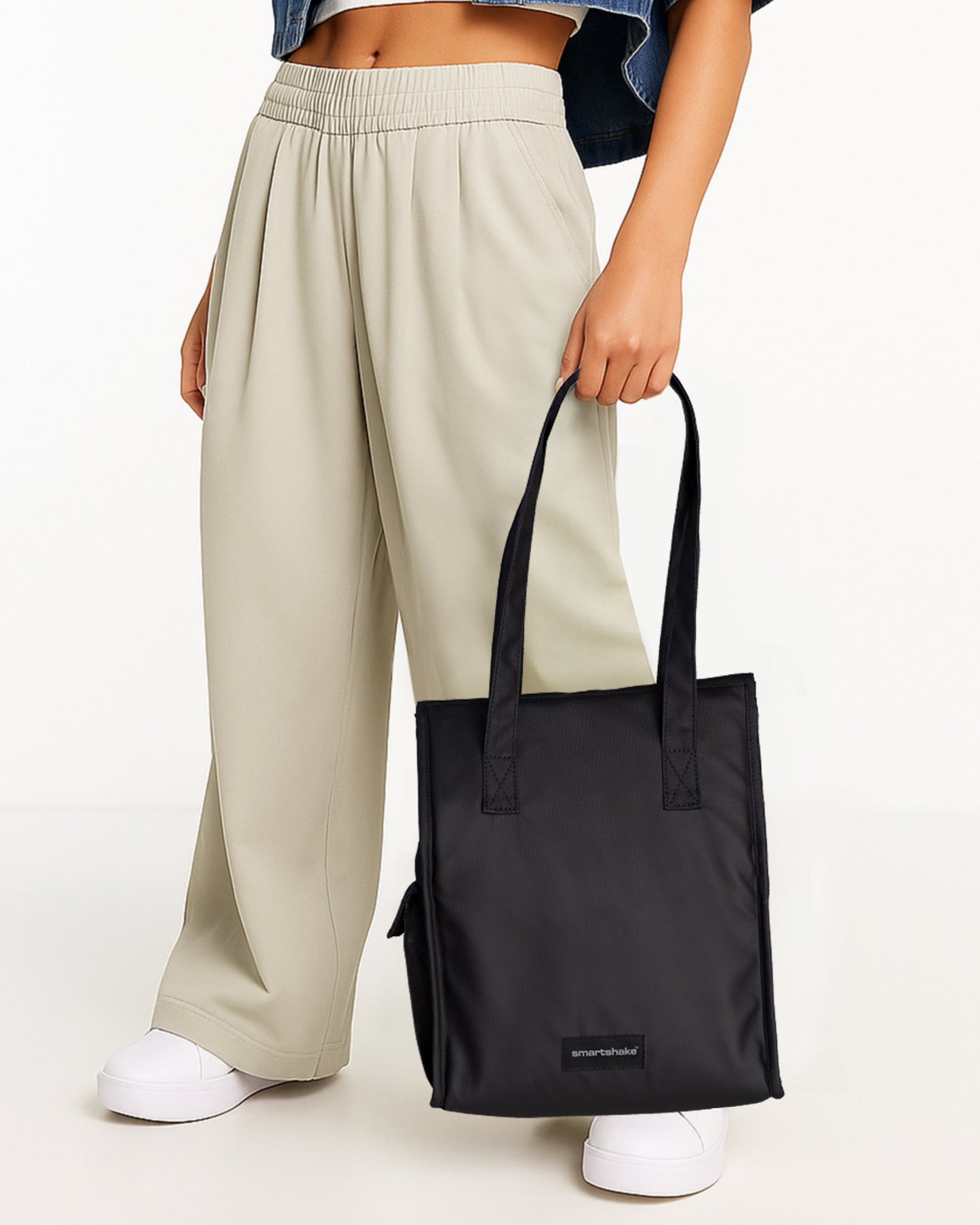 lunch-tote-bag-s5 Smartshake_Lunch_Tote_Bag_lifestyle.jpg