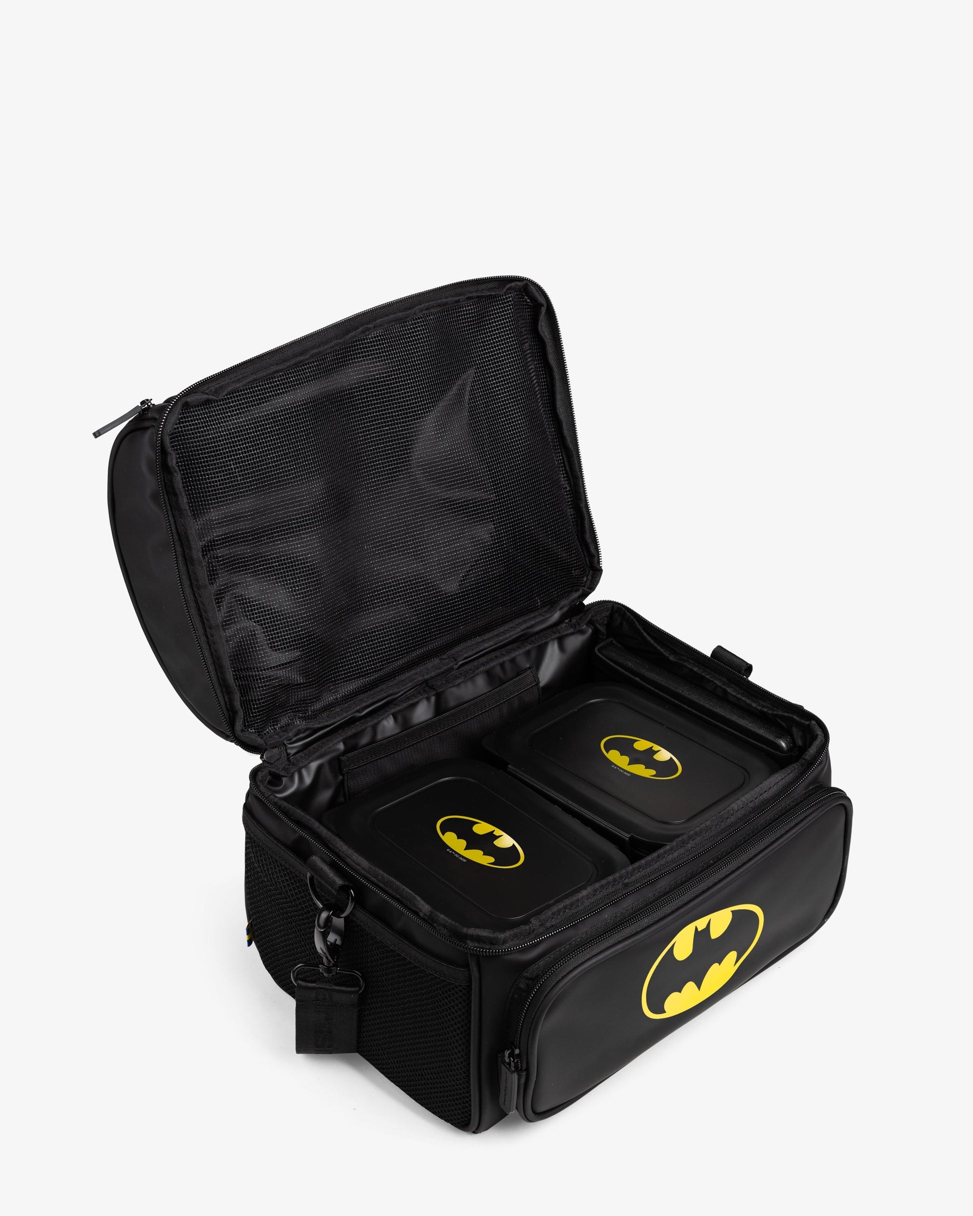 meal-prep-bag-batman-with-4-food-containers-and-2-ice-packs-e0 Smartshake_Meal_Prep_Bag_Batman_open.jpg