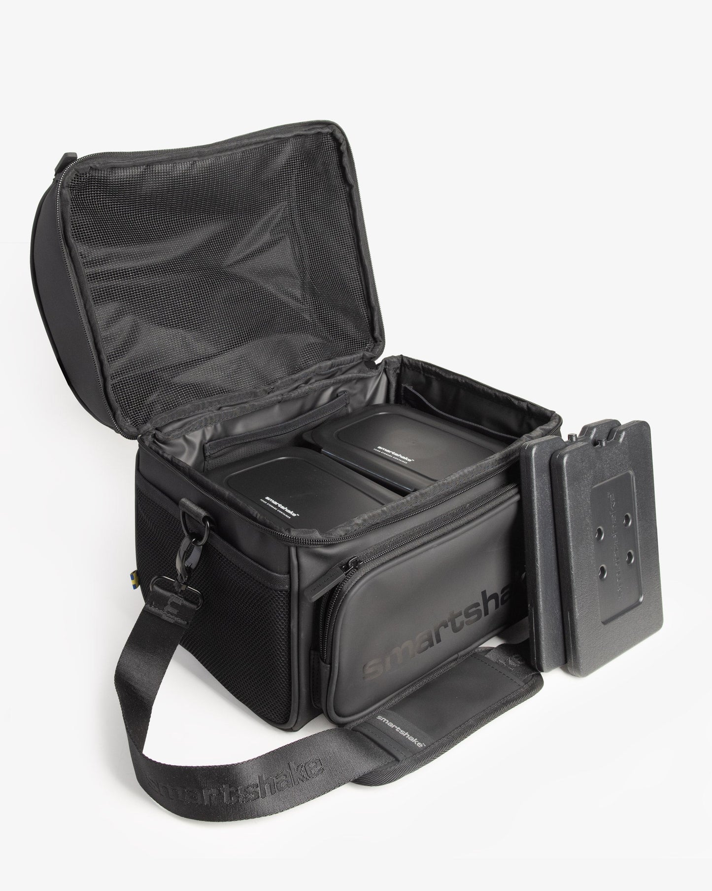 meal-prep-bag-black-with-4-food-containers-and-2-ice-packs-l3 Smartshake_Meal_Prep_Bag_Black_open.jpg