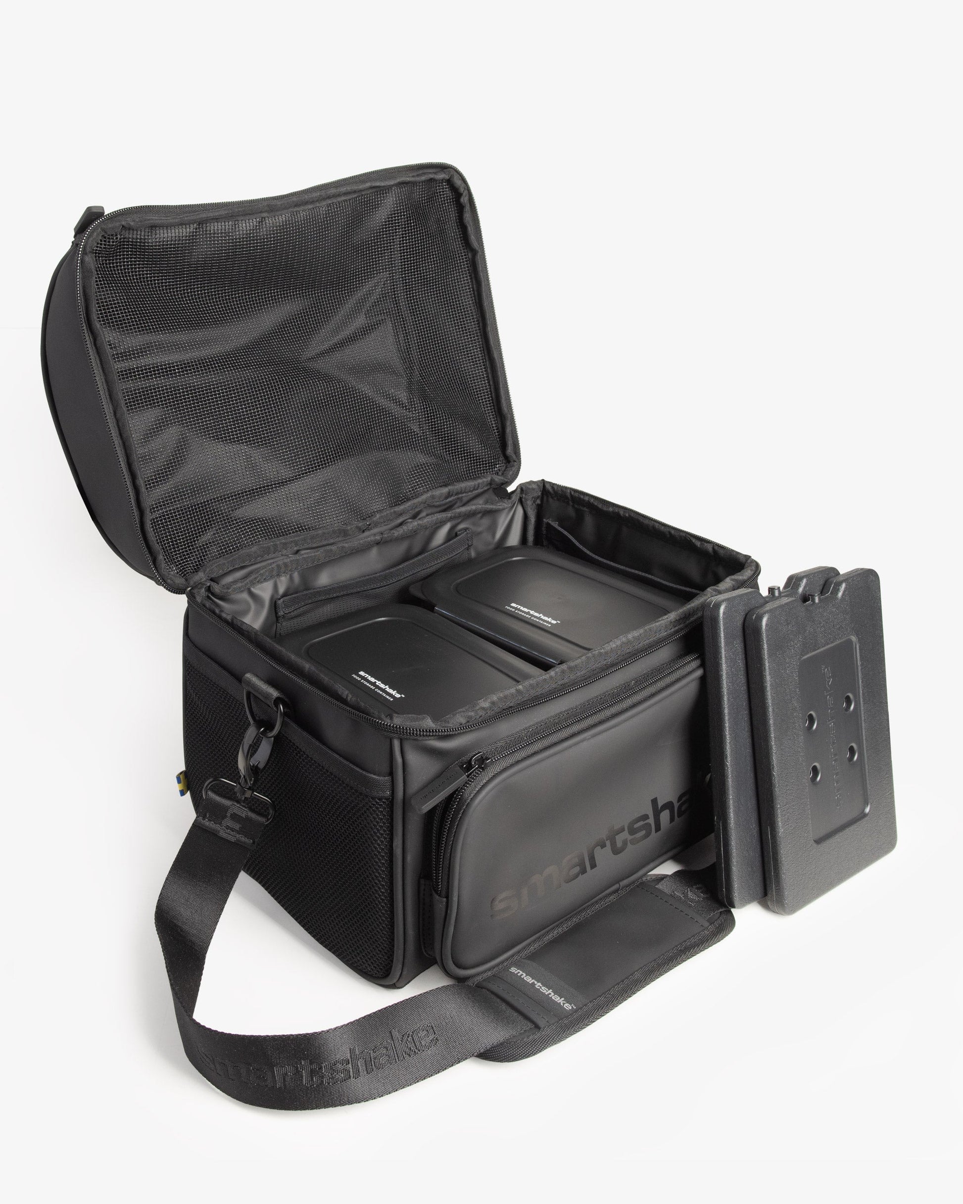 meal-prep-bag-black-with-4-food-containers-and-2-ice-packs-l3 Smartshake_Meal_Prep_Bag_Black_open.jpg