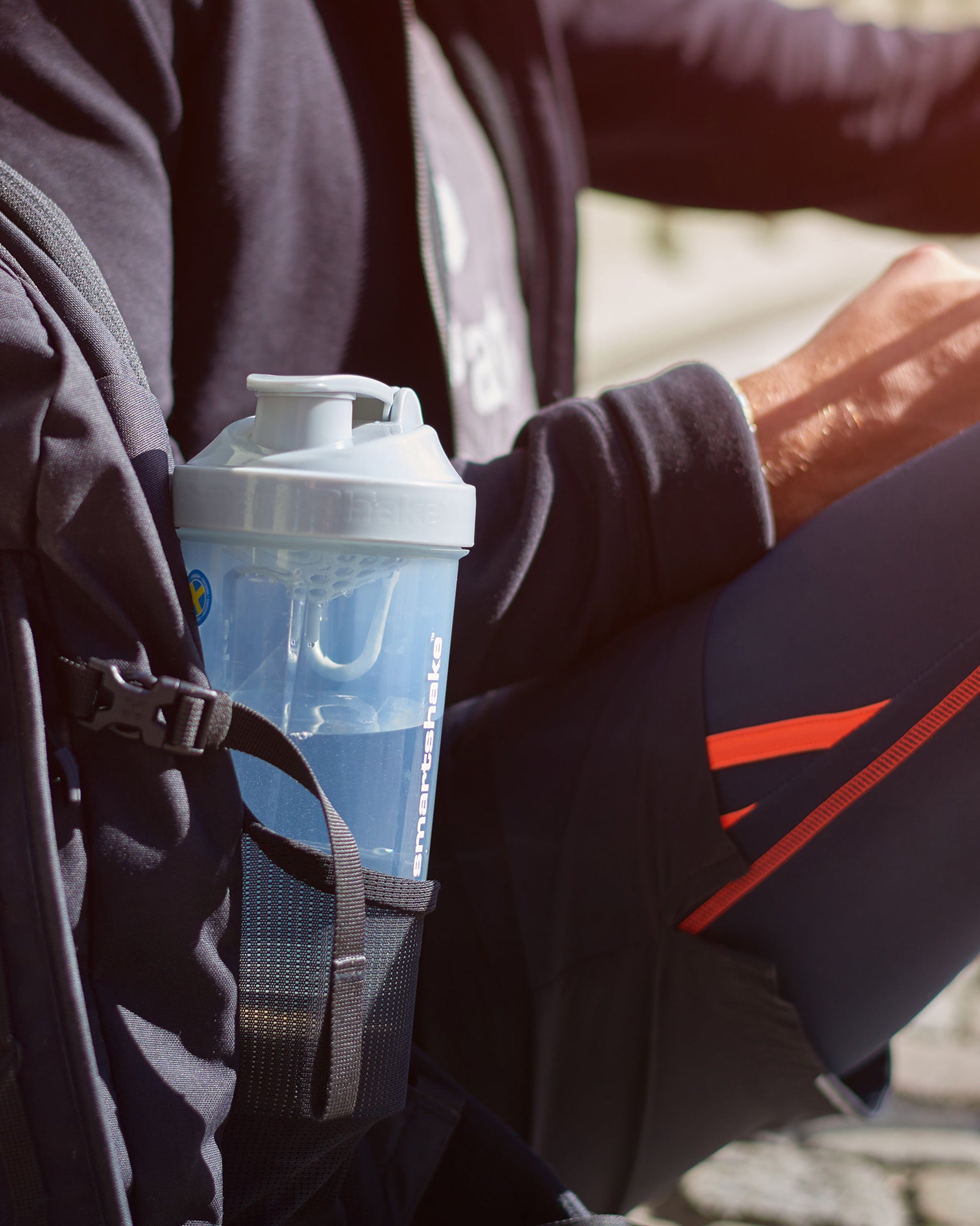 original2go-one-mist-gray-t1 Smartshake_Original2GoONE_Mist_Gray_lifestyle.jpg