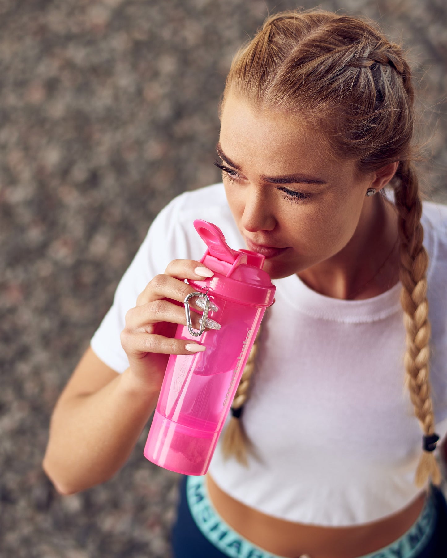 slim-pink-s3 Smartshake_Slim_pink_lifestyle.jpg
