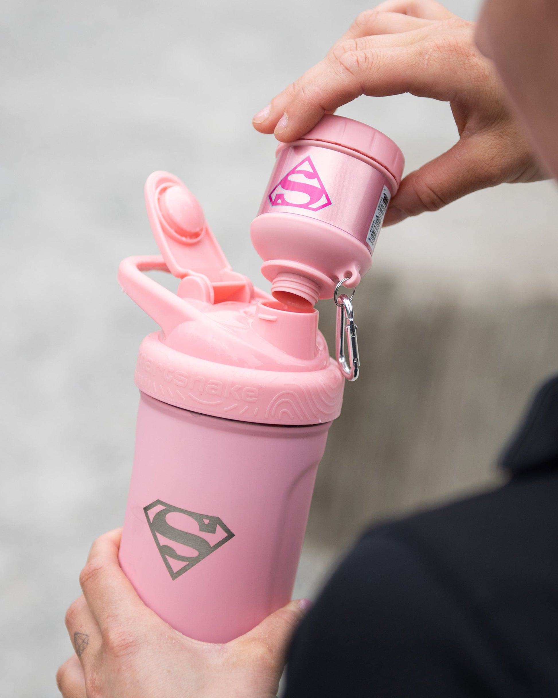 whey2go-funnel-supergirl-y2 Smartshake_Whey2Go_Supergirl_Lifestyle.jpg